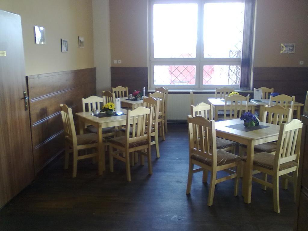 Penzion A Restaurace Na Salasi Hutisko ภายนอก รูปภาพ