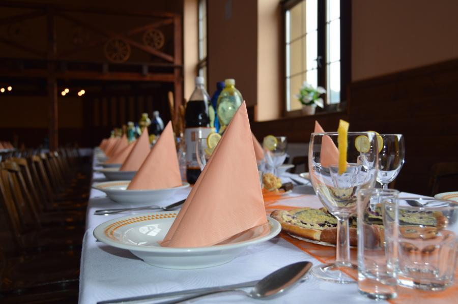 Penzion A Restaurace Na Salasi Hutisko ภายนอก รูปภาพ